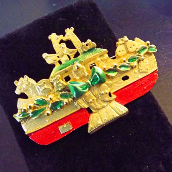 DANECRAFT MERRY CHRISTMAS NOAH'S ARK PAIRS OF ANIMALS & HOLLY BOUGHS BROOCH 72 - Picture 3 of 3